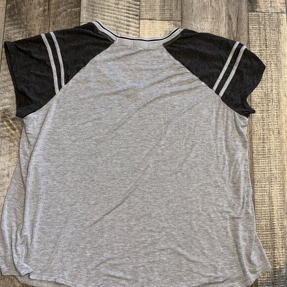 MAURICES short sleeve top- size‎ 3 - Picture 2 of 7